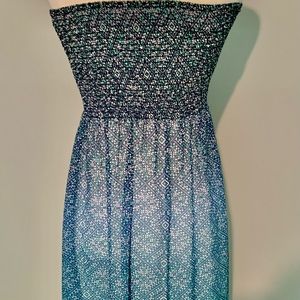 Old Navy strapless dress, beautiful color, size Medium